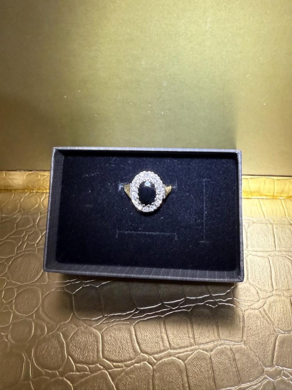 White gold and yellow gold ring with sapphire-4